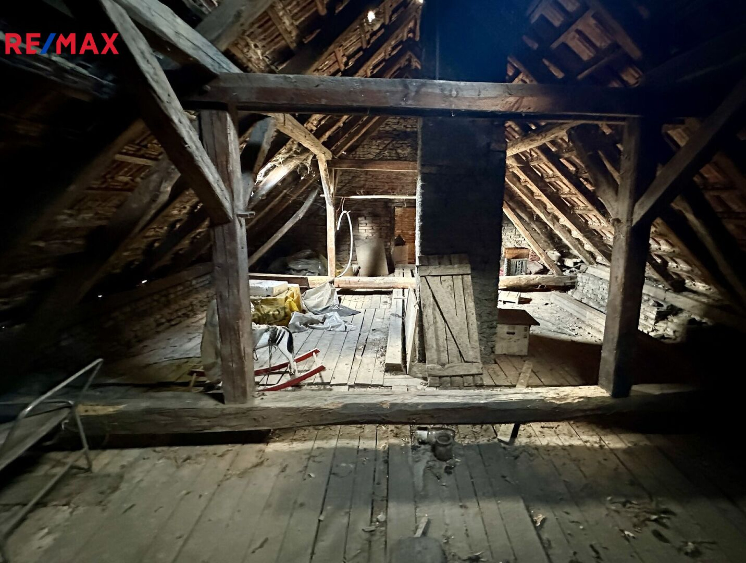 Prodej rodinného domu na pozemku 241 m2 v Unhošti
