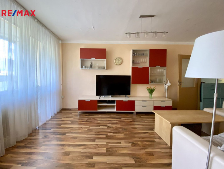 Krásný a prostorný byt 3+1 s lodžií, Praha 9 - Střížkov