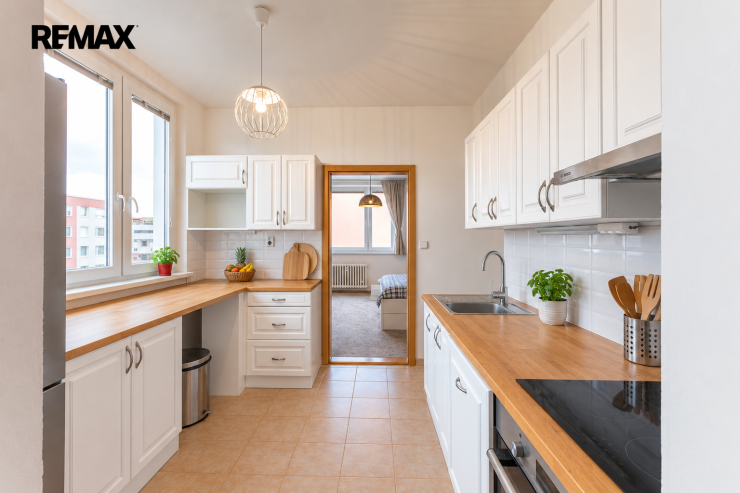 Pronájem bytu 3+1 s balkonem, 72 m², Brichtova, Praha 5 – Barrandov