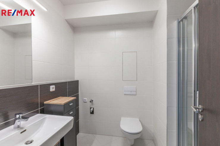 Pronájem bytu 1+kk, 27,4 m2, Praha