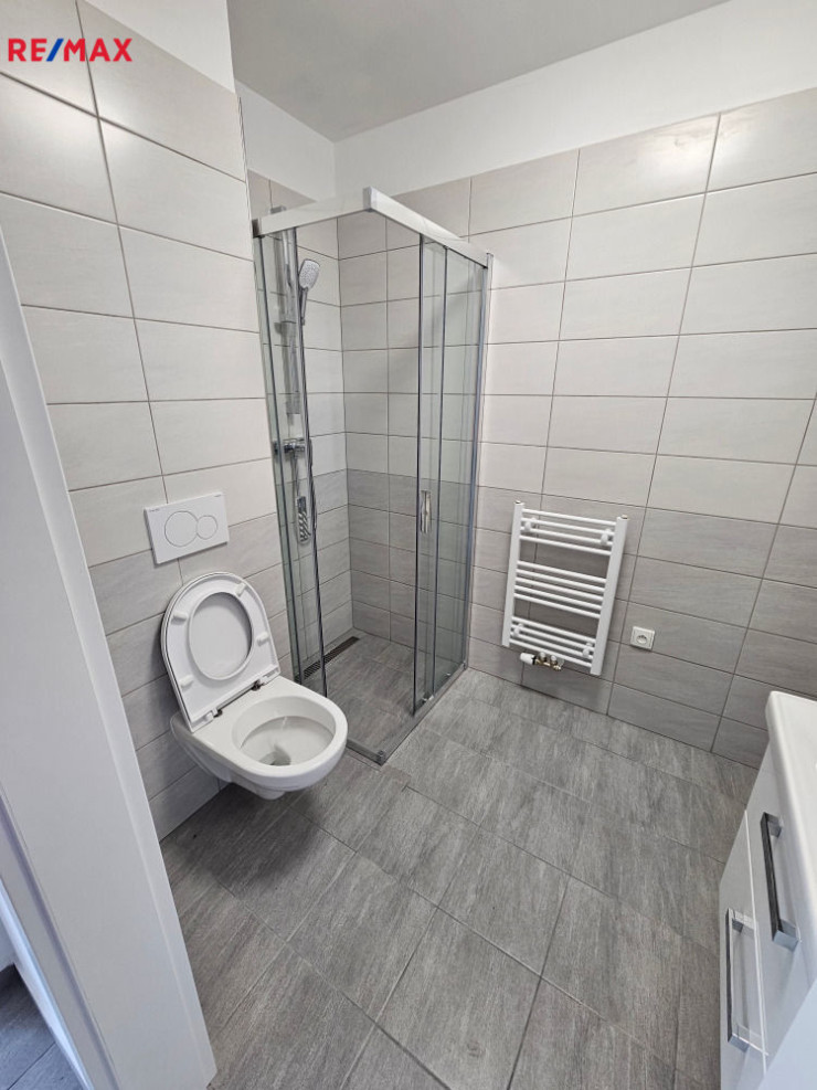 Pronájem nového bytu 1+kk 35m2 s balkónem 2,7m2