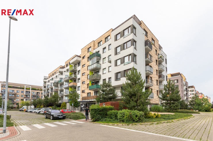 Pronájem bytu 1+kk, 53 m², Praha - Střížkov
