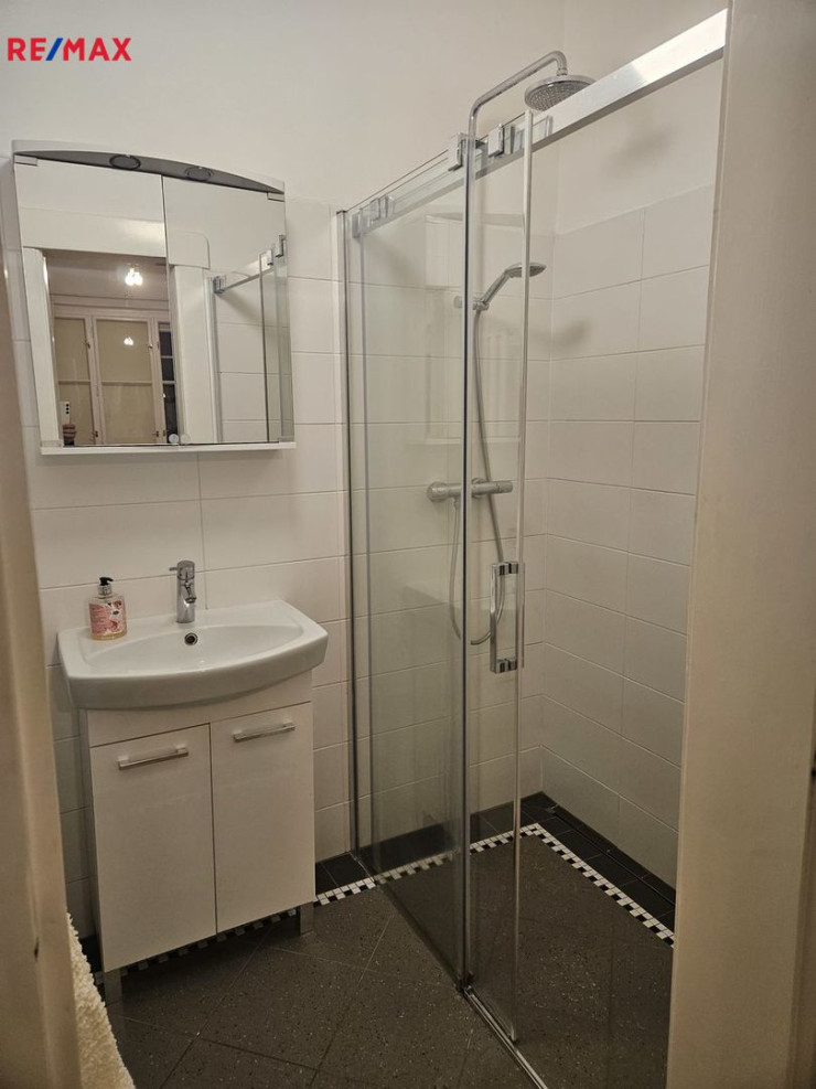 Pronájem bytu 2+kk, 47 m2, Praha