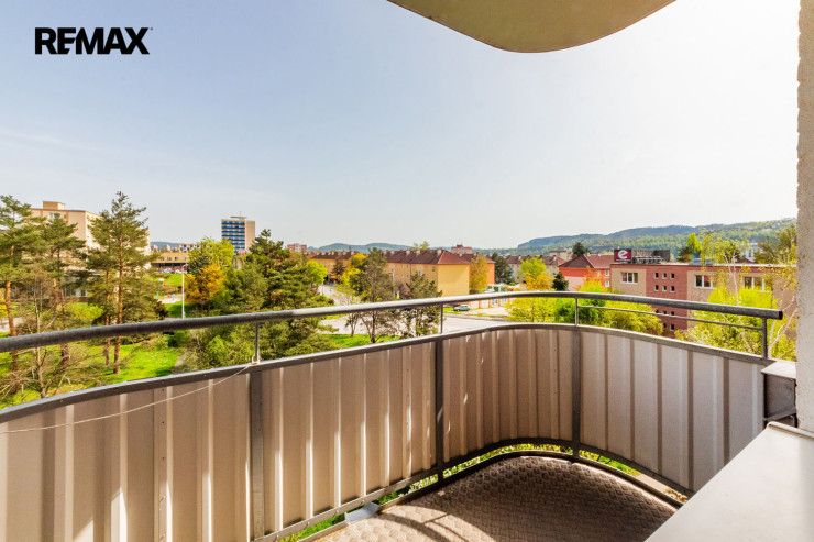 Pronájem 3+1/balkon/lodžie/komora/sklep 4. NP výtah panel Košťálkova Beroun od 1.10.2026