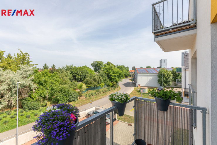 Pronájem krásného světlého bytu 3+kk, 91 m2 v Klíčanech u Prahy