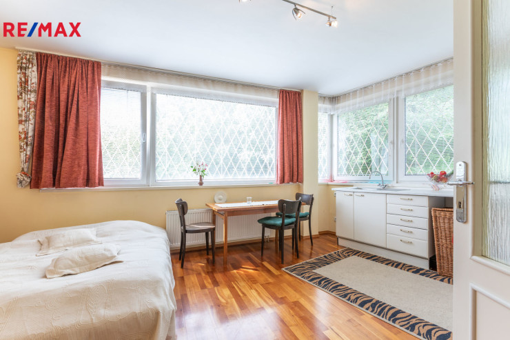Prodej bytu 1+kk, 34 m2, Praha