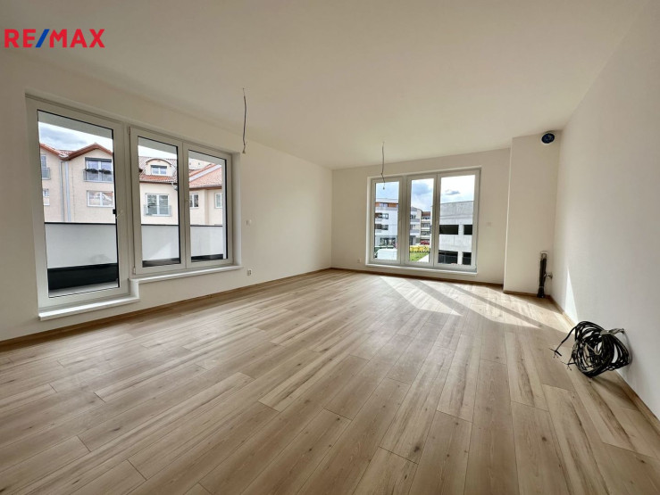 Prodej bytu 2+kk, 70 m2, Přezletice