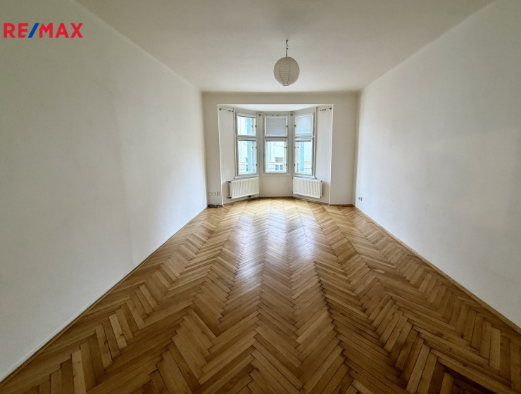 Pronájem prostorného bytu 2+1, 77 m2, Praha 3 - Žižkov