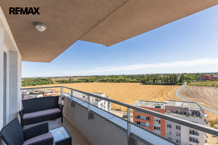 Prodej bytu 2+kk, 70,4 m², 2 balkony, garážové stání a sklep, Praha 9 – Letňany