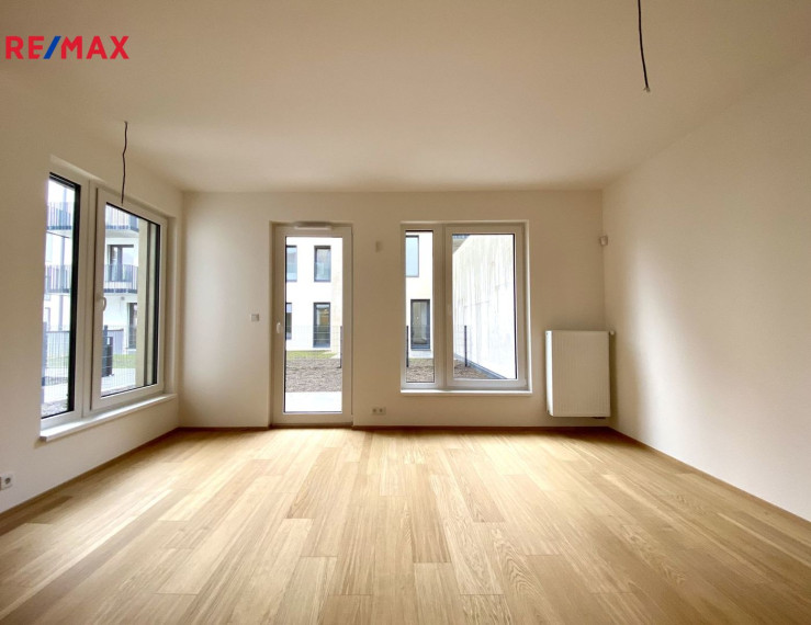 Pronájem bytu 1+kk, 50 m2, Praha