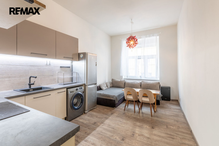 Pronájem bytu 2+kk 43 m², Praha - Libeň