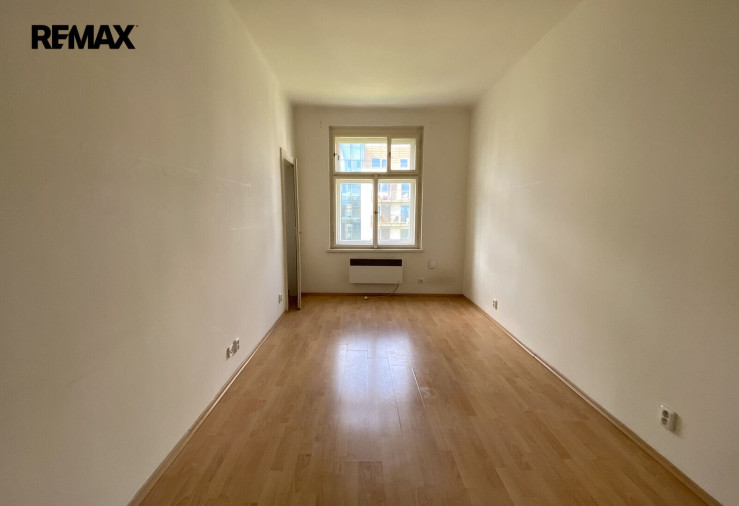 Pronájem bytu 1+kk o výměře 24 m2, Praha 10, Vinohrady