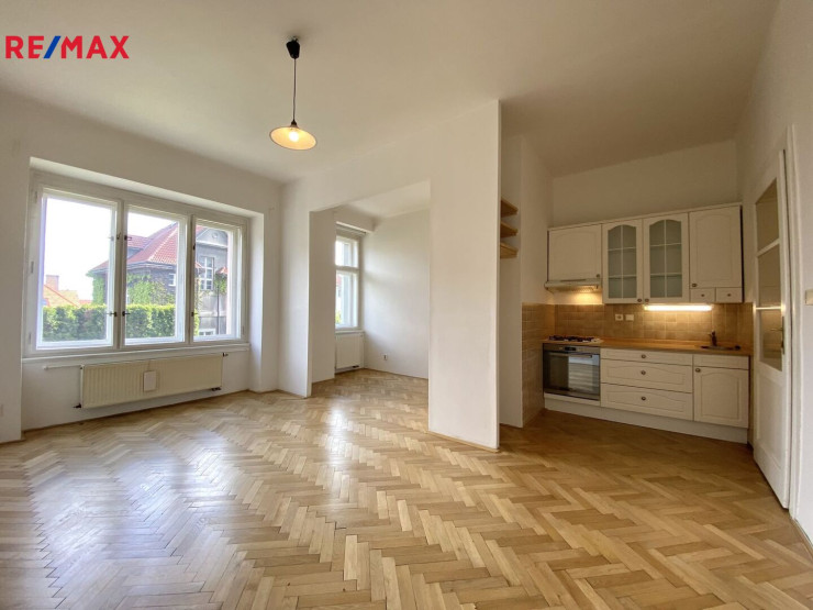 Pronájem bytu 1+kk o výměře 36 m2, Praha 10, Vinohrady