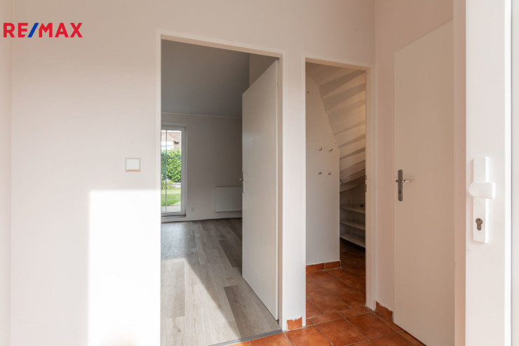 Rodinný dům 3+KK, 80 m², zahrada 149 m² Jesenice - Osnice