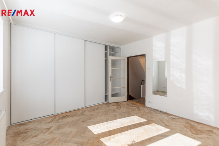 Pronájem rodinného domu, 160 m2, Praha