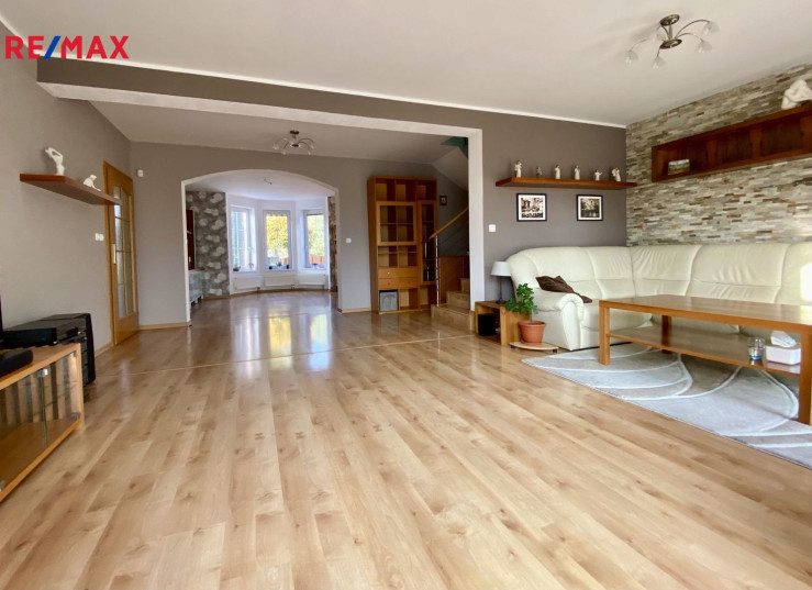 Prodej domu 208 m², pozemek 915 m², Sulice