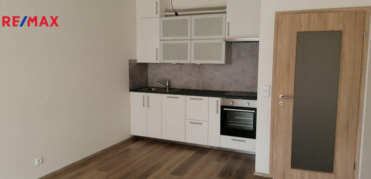 Pronájem bytu 2+kk, 60 m2, Praha
