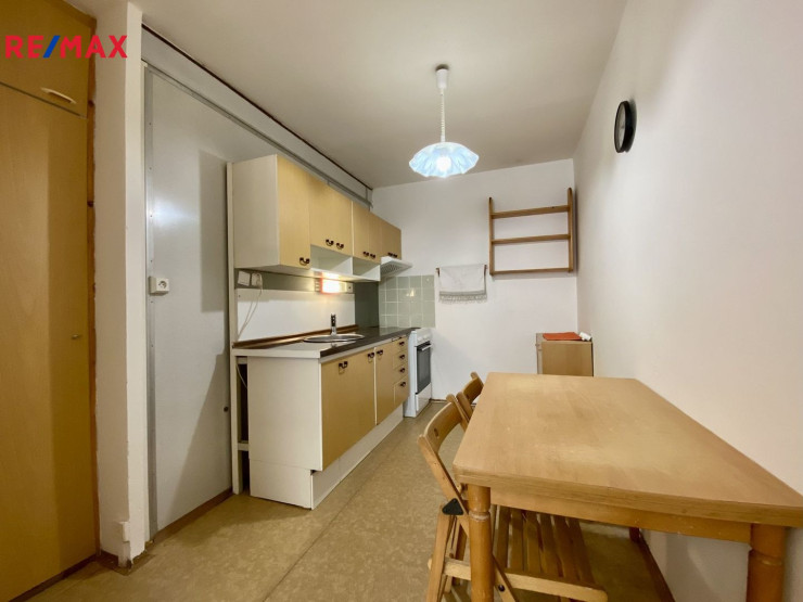 Pronájem bytu 3+kk/L o výměře 63 m2, Praha 9, Černý Most