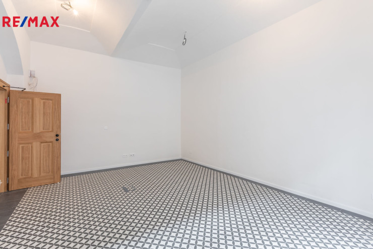 Pronájem obchodního prostoru 26,81 m², Praha - Karlín