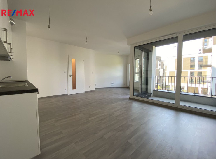 Pronájem bytu 1+kk, 45 m2, Praha